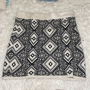 Patterned mini skirt
